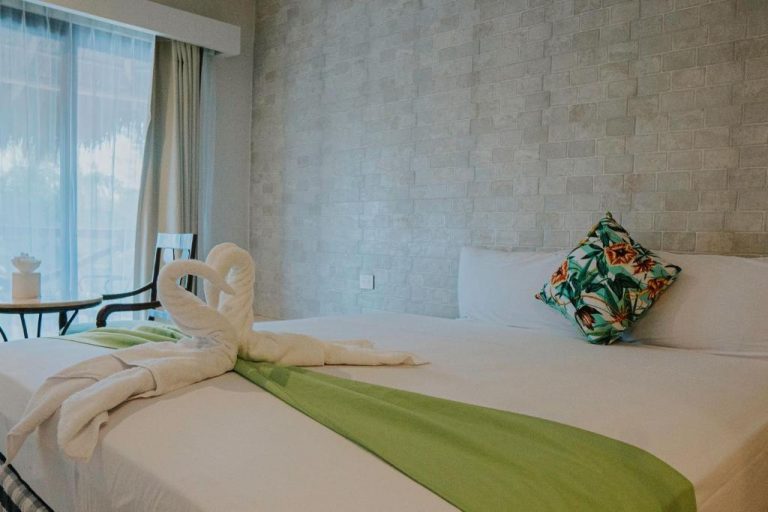 KING SUITE WITH BALCONY MAYARI HOLBOX (1)