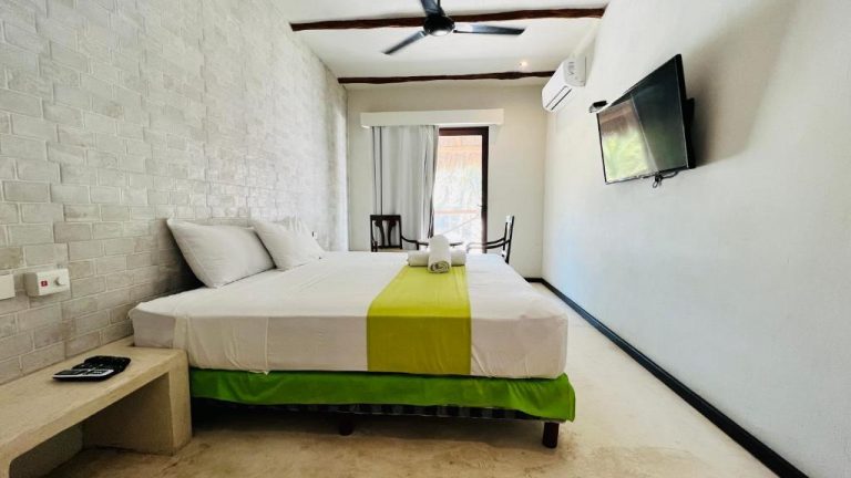KING SUITE WITH BALCONY MAYARI HOLBOX (3)